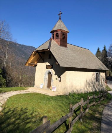 Abbaye, Églises, chapelles