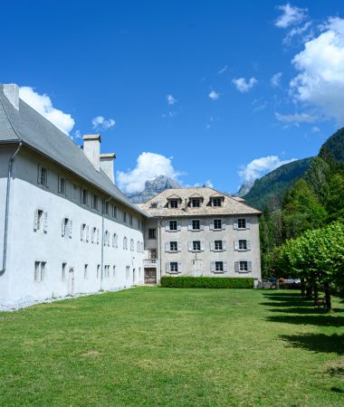 Eglises, Chapelles et Abbaye