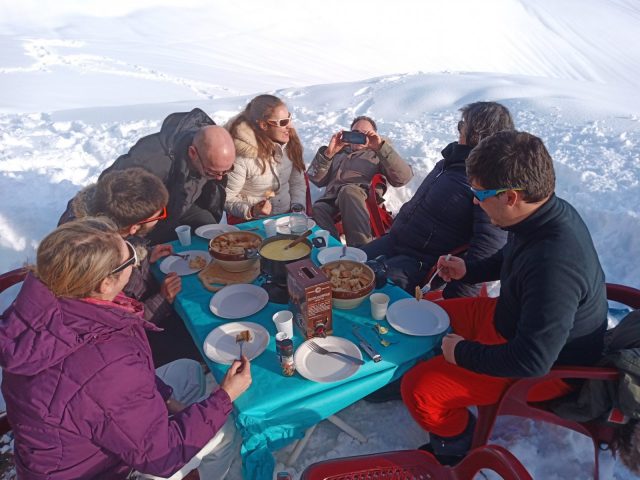 Journée raquettes avec fondue Suisse