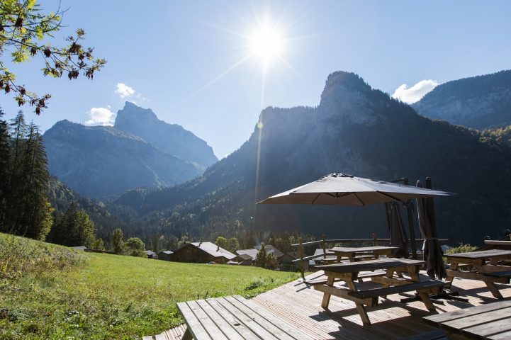 Le Salvagny l’été – Terrasse estivale du restaurant