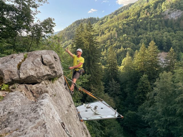 Bivouac suspendu Bureau des guides de Samoëns