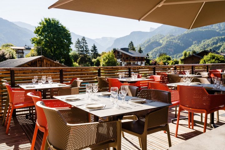 Le Bérouze terrasse de restauration extérieure