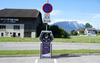 Borne de recharge de voitures électriques