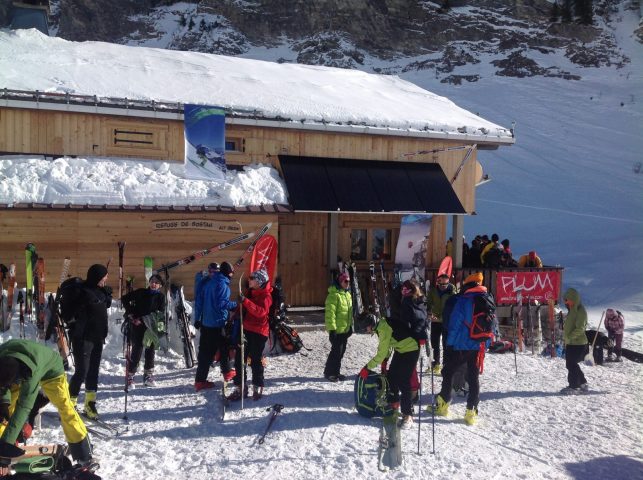 Extérieur avec les skis de randonnées