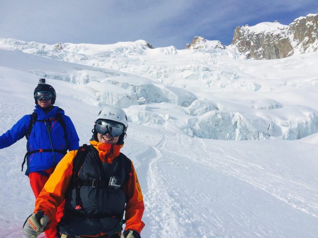 Skieurs sur la vallée blanche avec un guide de l’école de ski ZigZag