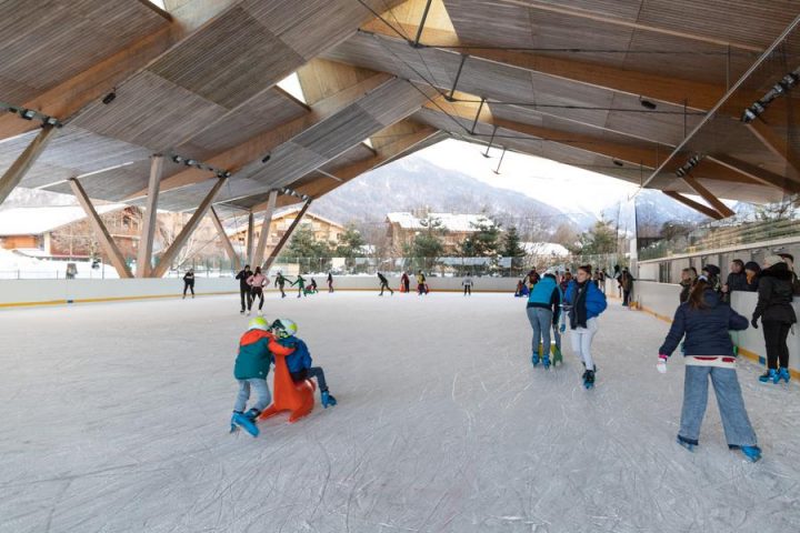 Patinoire_samoens.jpg