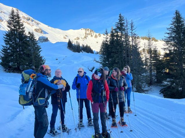 Randonnée accompagnée en raquettes : la vie en montagne_Sixt-Fer-à-Cheval