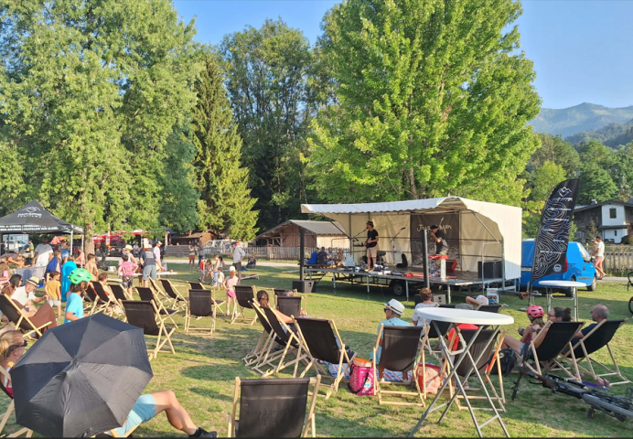 Les concerts bleus, vos jeudis en musique – Concert de Yana & Woody_Morillon