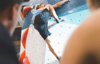 Escalade indoor au Topo – Le bloc
