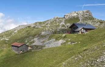 Randonnée pédestre au refuge de Grenairon