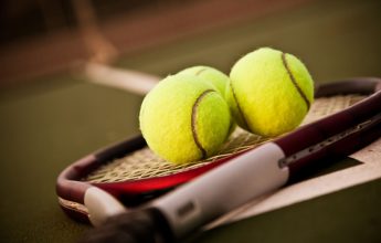 Court de tennis à Morillon 1100