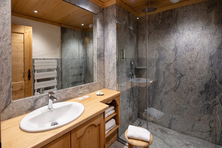 Salle de bain chambre double supérieure