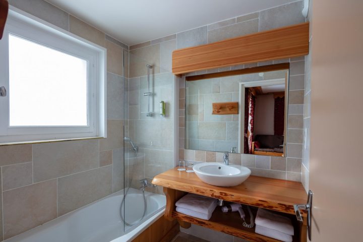 Salle de bain chambre double bâtiment annexe