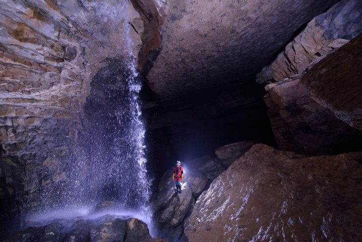 Spéléologie à Nunayak