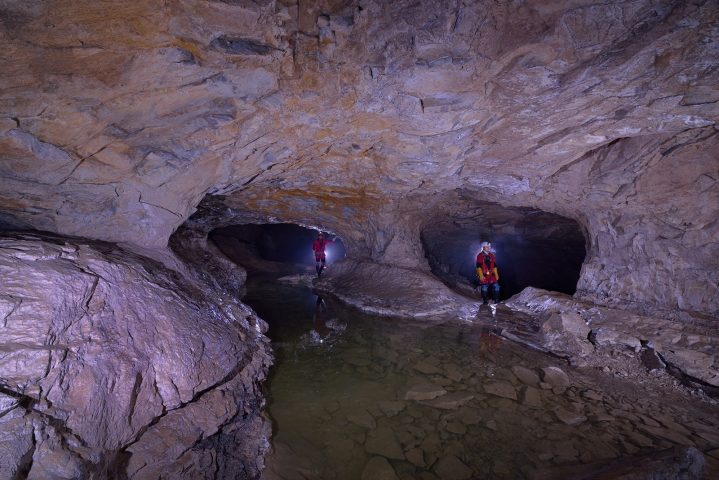 Spéléologie à Nunayak