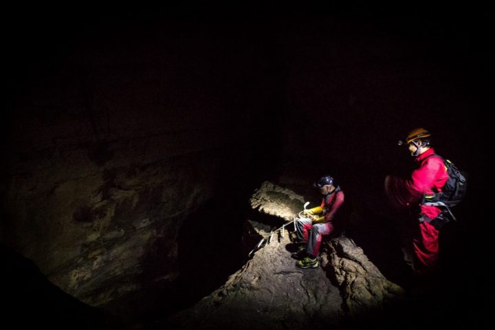 Spéléologie à Nunayak