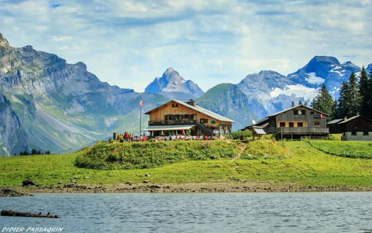 Refuge du Lac de Gers été